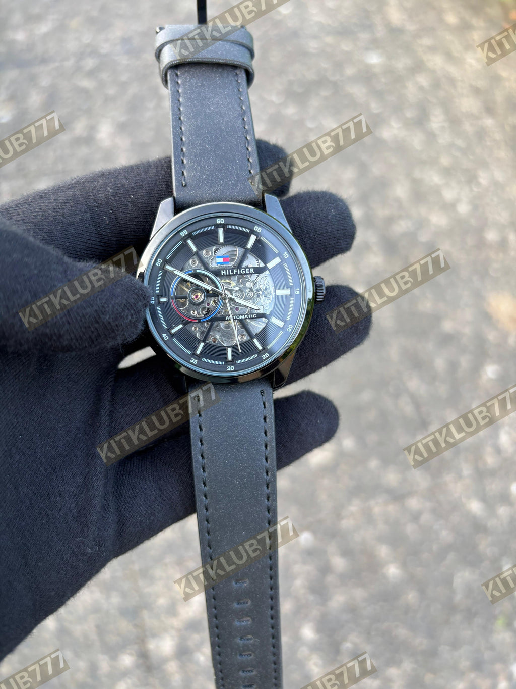 01 TOMMY HILFIGER AUTOMATIC WATCH